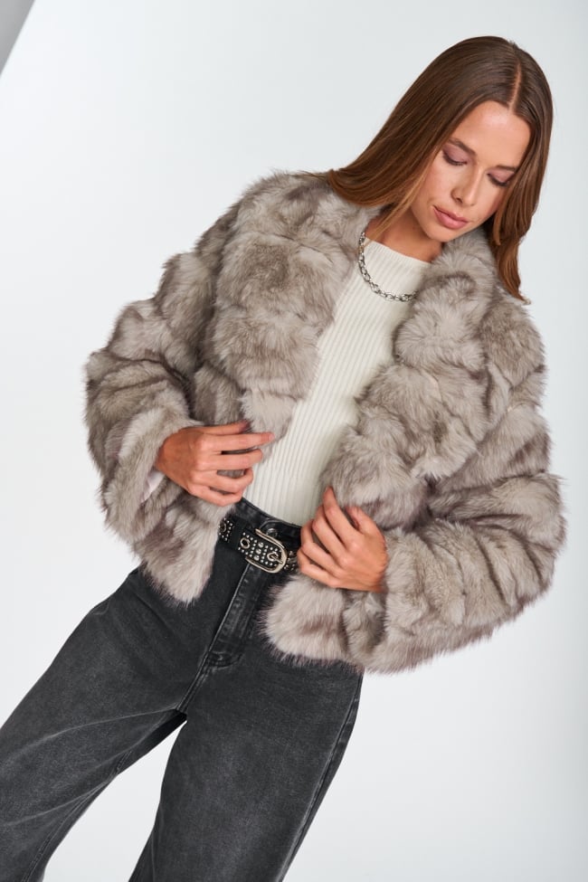 Γούνα Κοντή με Γιακά